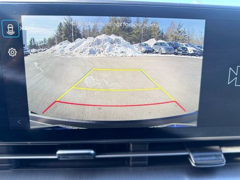 Certified 2025 Hyundai Kona SEL image 12