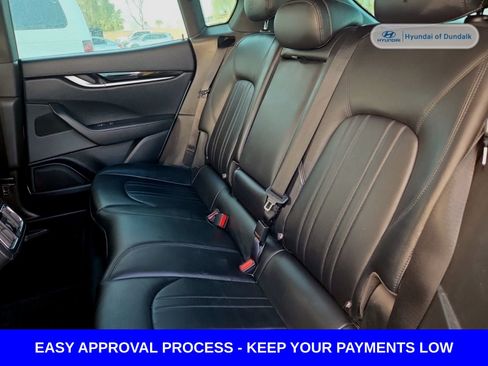 Used 2021 Maserati Levante image 11