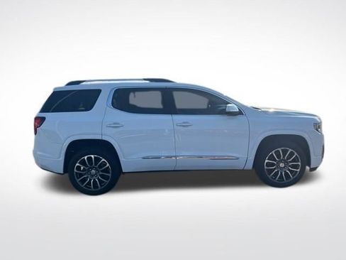 Used 2022 GMC Acadia Denali w/ Denali Ultimate Package FWD image 6