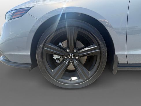 Used 2025 Honda Accord Sport image 14