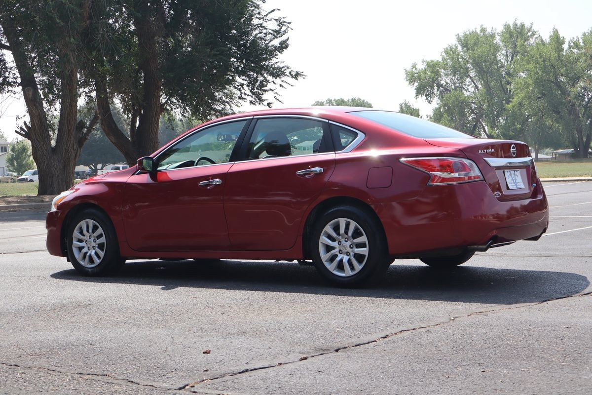 Used 2014 Nissan Altima 2.5 S FWD image 7