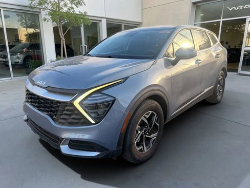 Used 2025 Kia Sportage LX image 1