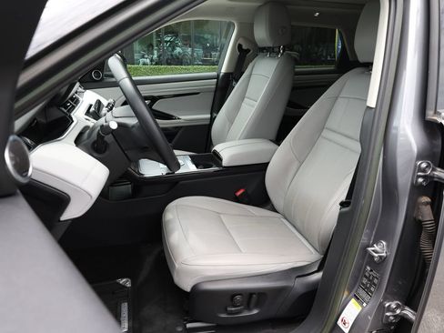 Used 2023 Land Rover Range Rover Evoque SE AWD/4WD image 16
