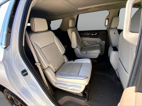 Used 2023 GMC Yukon Denali AWD/4WD image 20