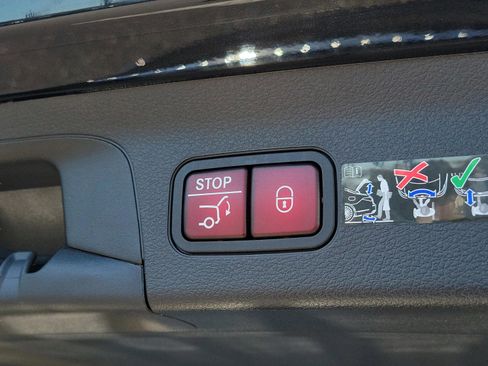 New 2026 Mercedes-Benz GLS 450 4MATIC image 6