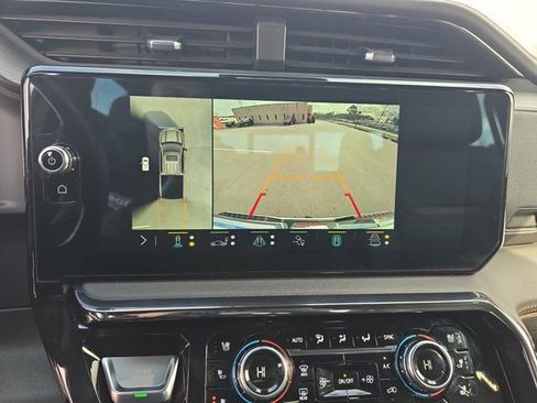 Used 2023 GMC Sierra 1500 AT4 w/ AT4 Premium Package image 22