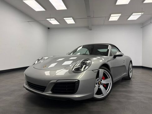 Used 2017 Porsche 911 Carrera image 3