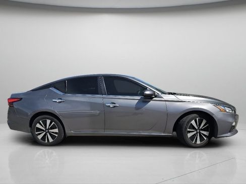 Used 2022 Nissan Altima 2.5 SV AWD/4WD image 23