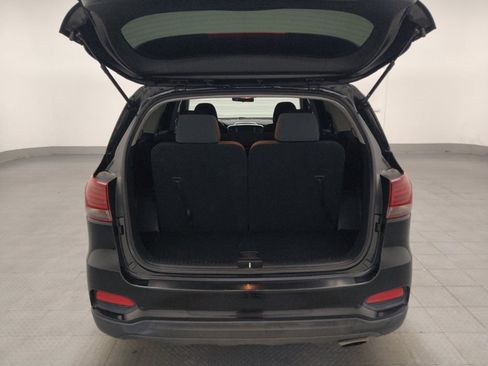 Used 2019 Kia Sorento L FWD image 29