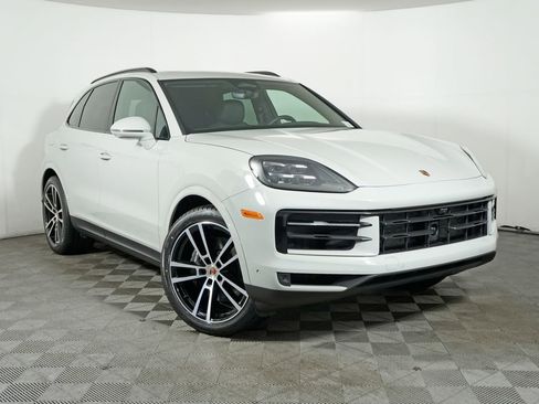 New 2026 Porsche Cayenne image 9