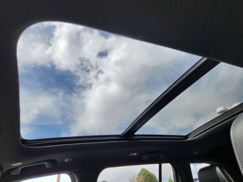 New 2025 Jeep Grand Cherokee Limited w/ Black Appearance Package image 32