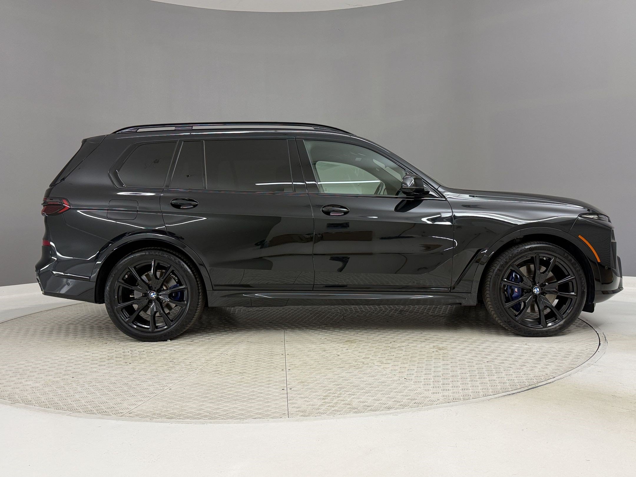Certified 2024 BMW X7 xDrive40i w/ M Sport Package AWD/4WD image 8