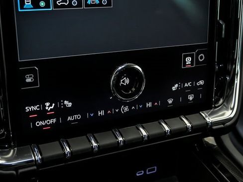 New 2026 GMC Yukon XL Elevation w/ LPO, Illumination Package image 16