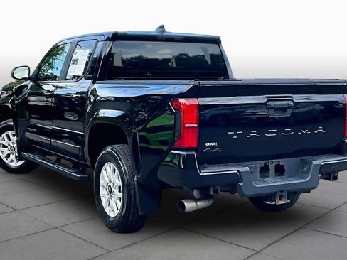 Certified 2024 Toyota Tacoma SR5 AWD/4WD image 12