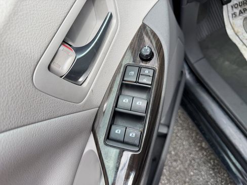 Used 2019 Toyota Sienna XLE FWD image 15