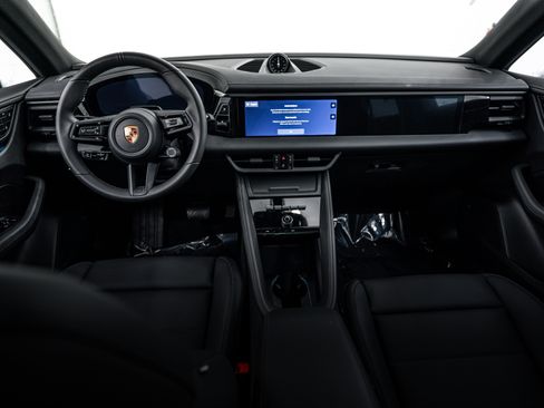 New 2026 Porsche Macan 4 Electric AWD/4WD image 13