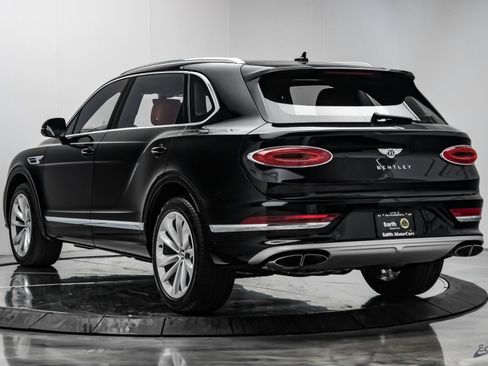 Used 2023 Bentley Bentayga Extended Wheelbase AWD/4WD image 9