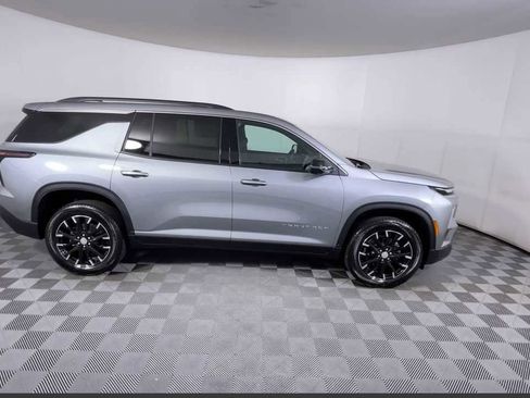 New 2026 Chevrolet Traverse LT w/ Sun and Wheel Package image 18