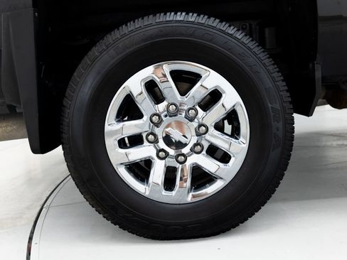 Used 2019 Chevrolet Silverado 3500 High Country w/ Duramax Plus Package AWD/4WD image 20