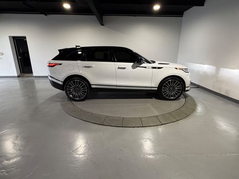 Used 2022 Land Rover Range Rover Velar R-Dynamic S AWD/4WD image 8