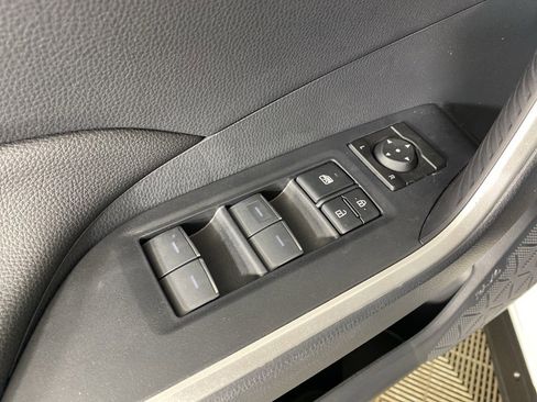 Used 2024 Toyota RAV4 SE image 26