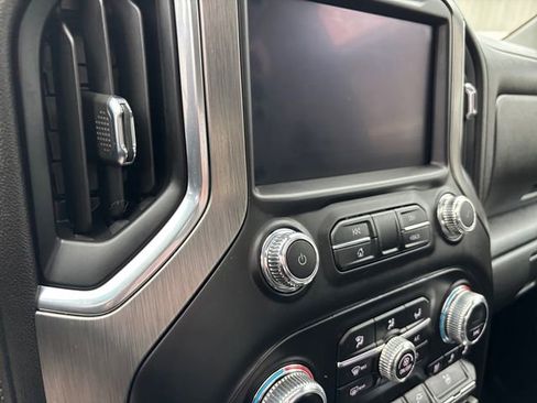 Used 2023 GMC Sierra 3500 Denali AWD/4WD image 17