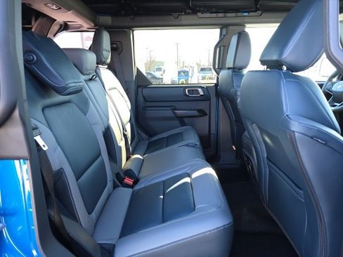 Used 2024 Ford Bronco Outer Banks image 17