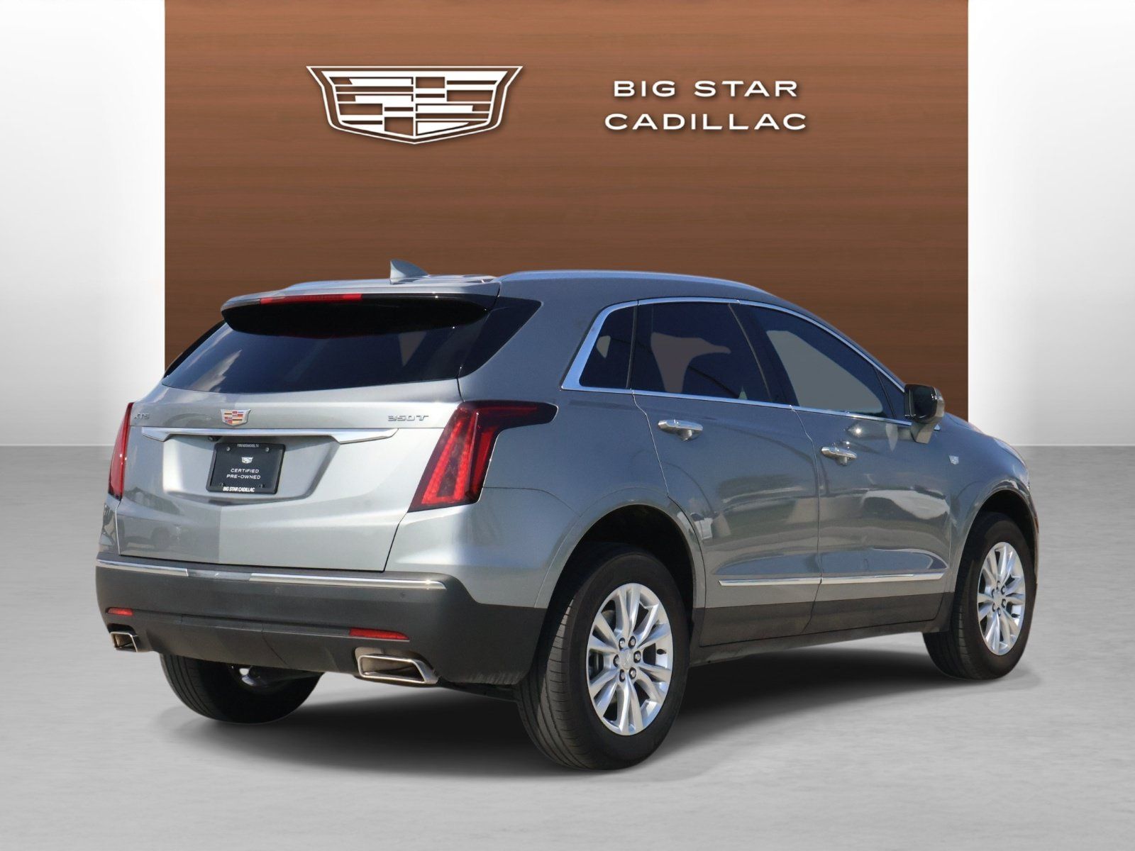Used 2024 Cadillac XT5 Luxury w/ LPO, Floor Liner Package FWD image 5