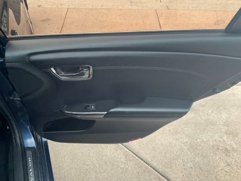 Used 2015 Toyota Avalon Limited FWD image 12