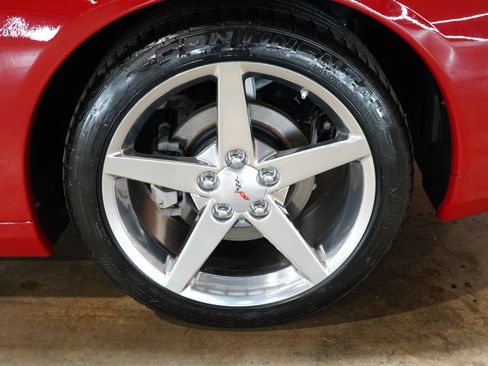 Used 2005 Chevrolet Corvette Coupe w/ Preferred Equipment Group RWD image 60