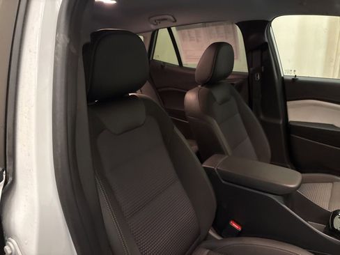 Used 2025 Chevrolet Trax LT image 21