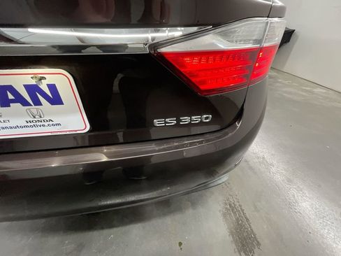 Used 2013 Lexus ES 350 4dr Sdn image 31
