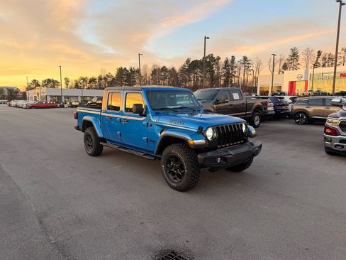 Used 2023 Jeep Gladiator Willys image 3