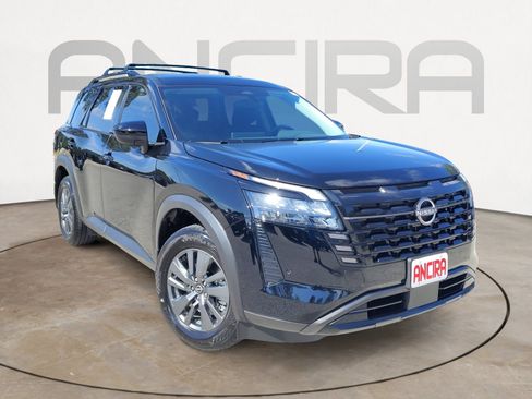 Certified 2026 Nissan Pathfinder SV FWD image 4