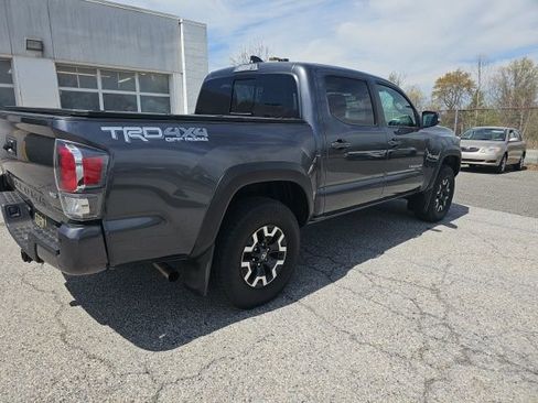Used 2023 Toyota Tacoma TRD Off-Road w/ Technology Package image 7