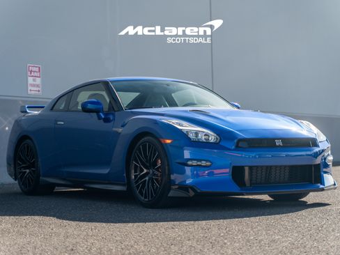 Used 2024 Nissan GT-R w/ Floor Mat Package AWD/4WD image 9