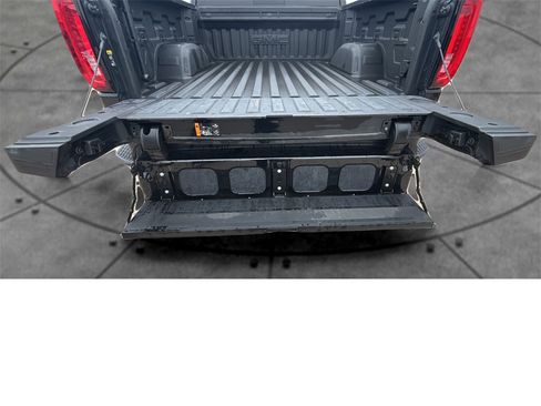 Used 2020 GMC Sierra 1500 SLT w/ SLT Premium Plus Package image 32