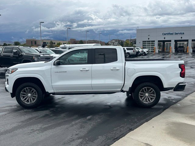 Used 2023 Chevrolet Colorado LT RWD image 2