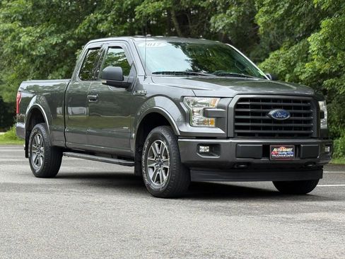 Used 2017 Ford F150 XLT w/ Equipment Group 302A Luxury AWD/4WD image 6