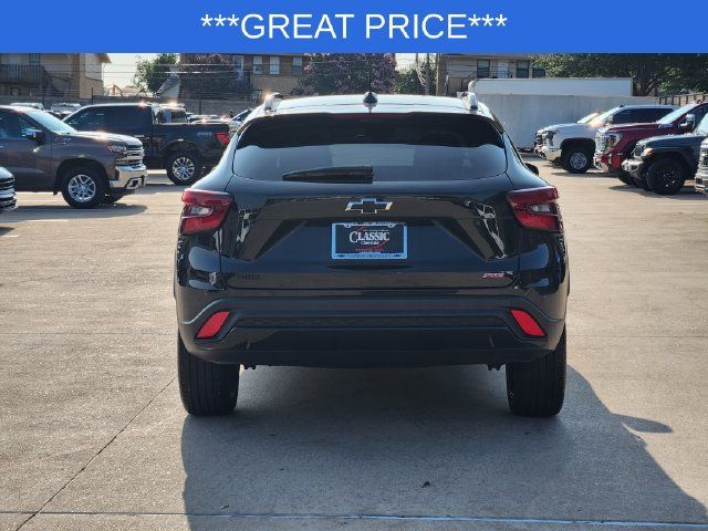 Used 2025 Chevrolet Trax RS w/ Driver Confidence Package FWD image 13