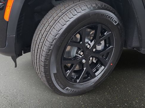 New 2026 Jeep Grand Cherokee L 4WD image 33