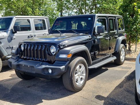 Used 2022 Jeep Wrangler Unlimited Sport AWD/4WD image 3