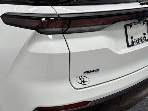 Used 2024 Jeep Wagoneer Launch Edition image 36