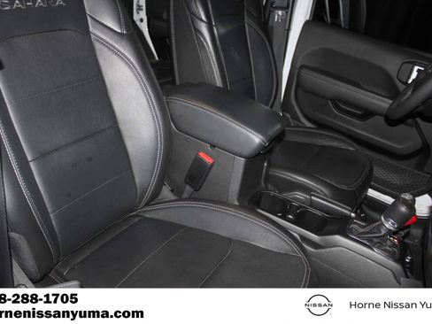 Used 2023 Jeep Wrangler Unlimited Sahara AWD/4WD image 8