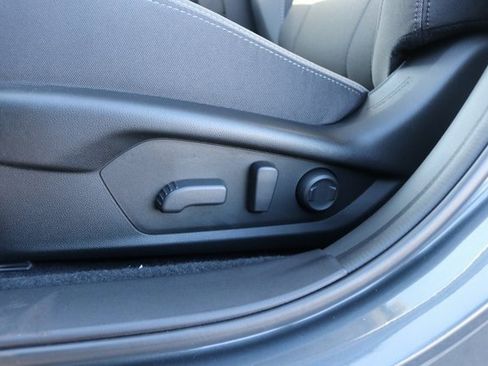 Certified 2025 Subaru Crosstrek 2.0i Premium image 25