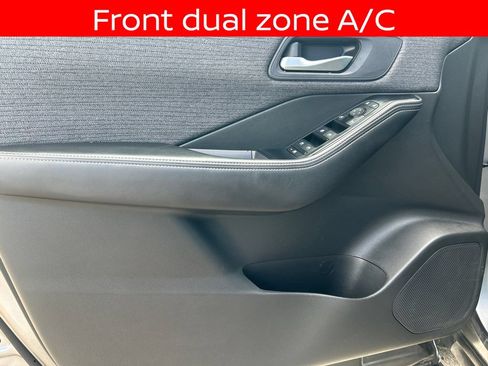 Used 2023 Nissan Rogue SV FWD image 14