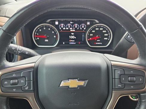 Used 2022 Chevrolet Silverado 1500 High Country w/ Z71 Off-Road Package AWD/4WD image 30