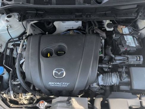 Used 2017 MAZDA CX-5 Touring w/ Preferred Equipment Package FWD image 29