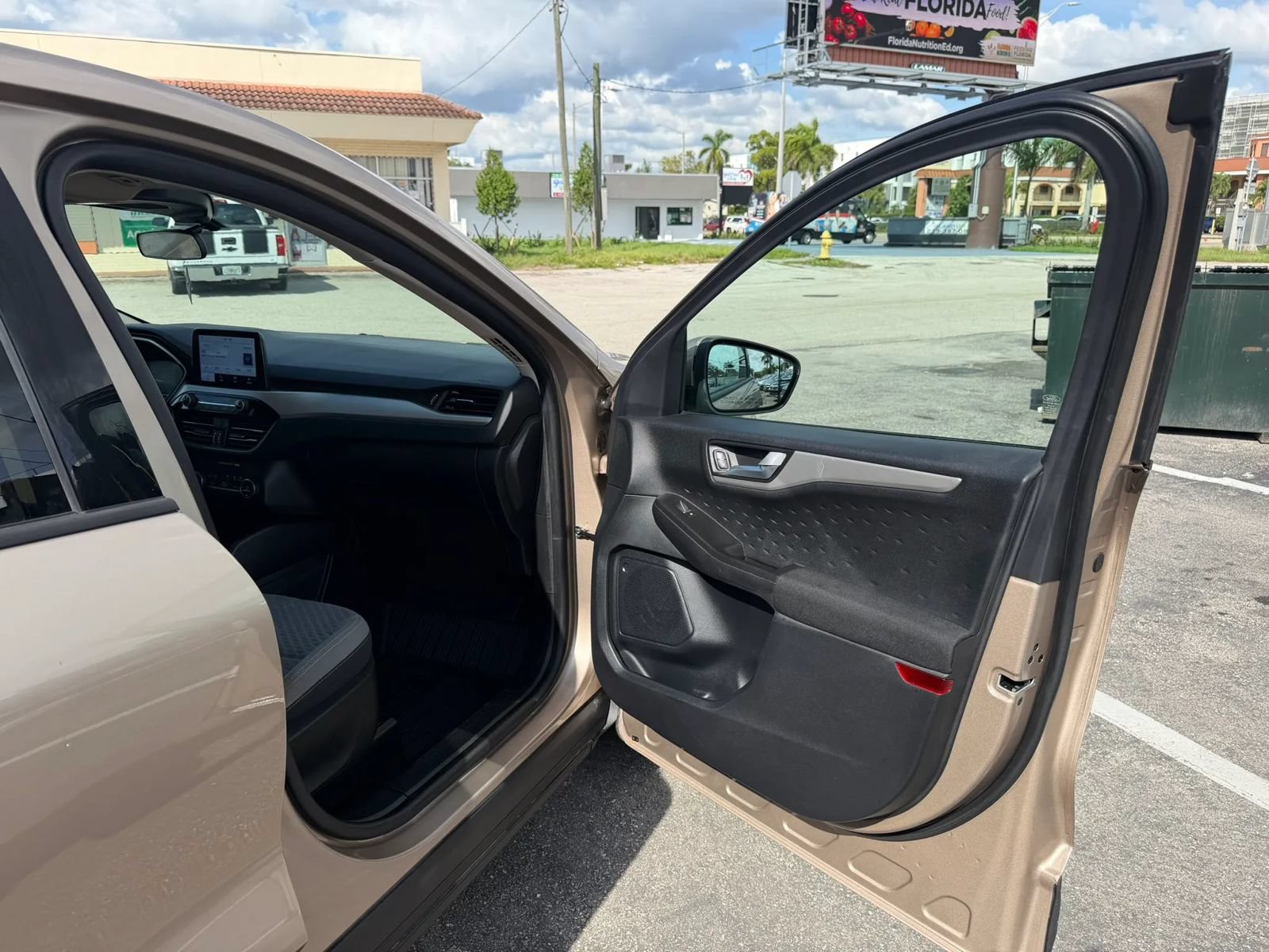 Used 2020 Ford Escape SE AWD/4WD image 24