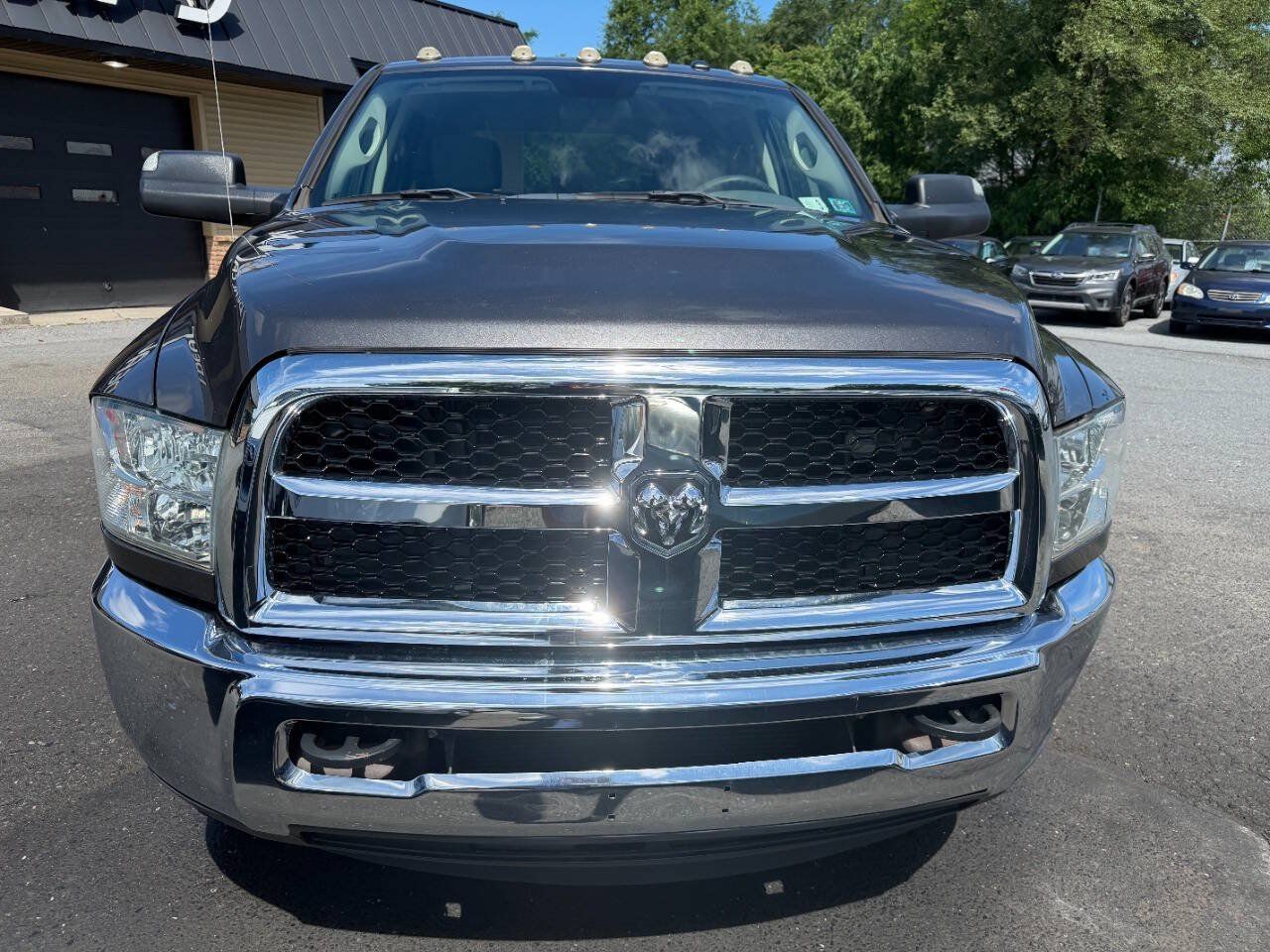 Used 2018 RAM 2500 Tradesman w/ Chrome Appearance Group AWD/4WD image 3